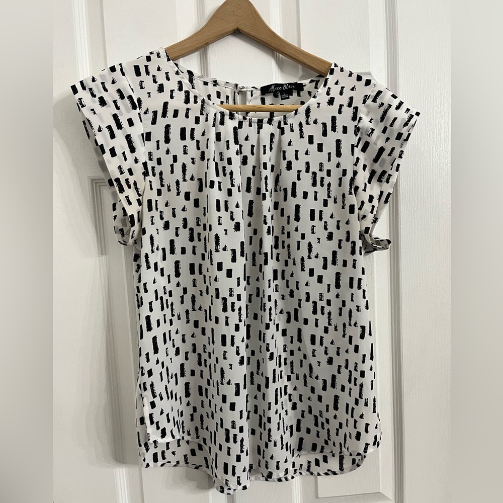 Alice Blue “Ambritz” Women’s Top Size L